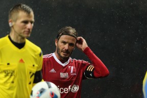 爱游戏体育app下载-重返赛场引发热议！，Ming在拜仁比赛中最后时刻胜出引发球迷热议的简单介绍