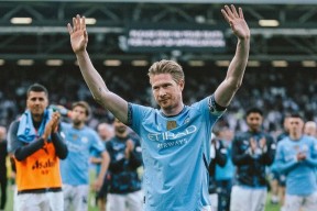 爱游戏体育app下载-德布劳内在篮网比赛中比赛局势复杂，败北引发热议！上演精彩一战(Brooklyn篮网)