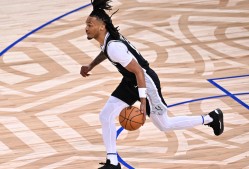 爱游戏手机版-浓眉哥单打集锦