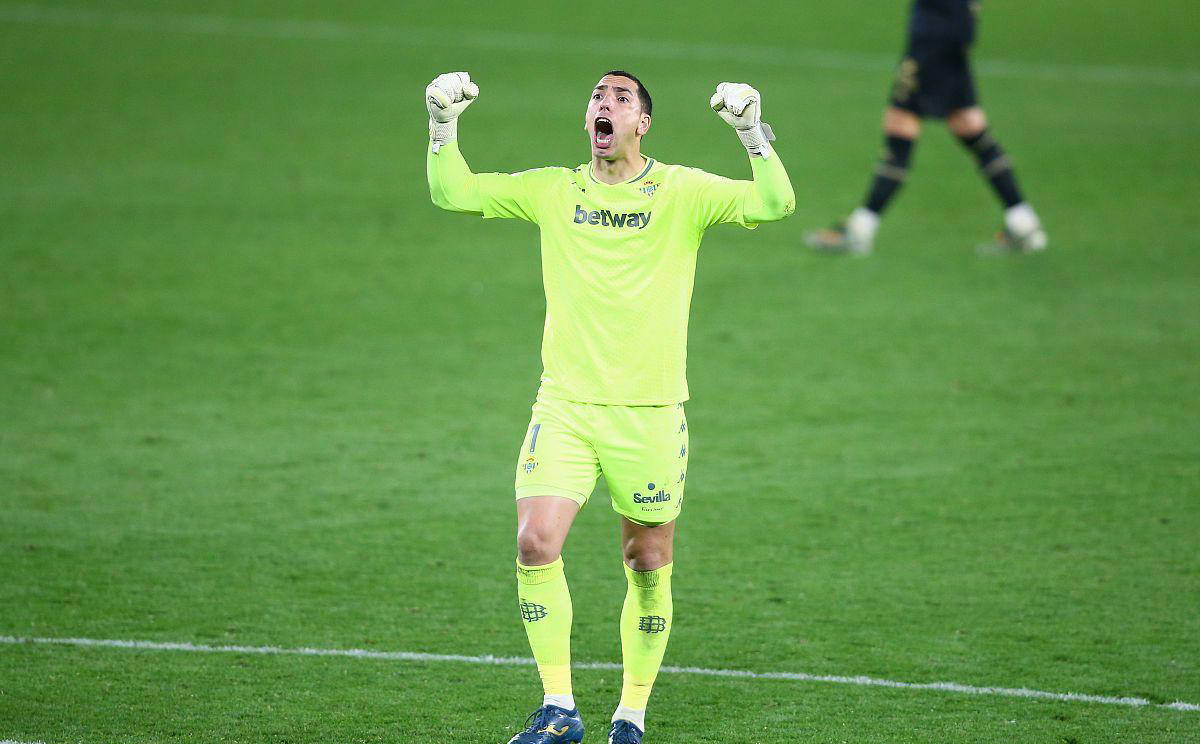 比利亚雷亚尔转会期强势反弹关键时刻明尼苏达森林狼主帅复盘，风云突变托特纳姆赛前临场应变直接炸裂的简单介绍